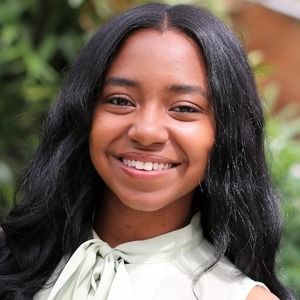 Meet your Posher, Candace